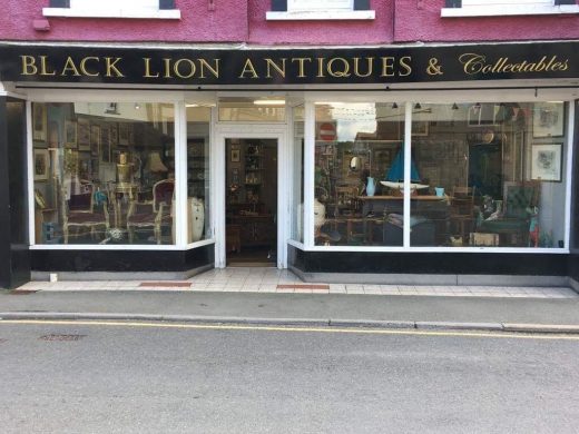Black Lion Antiques llandovery Shop Front